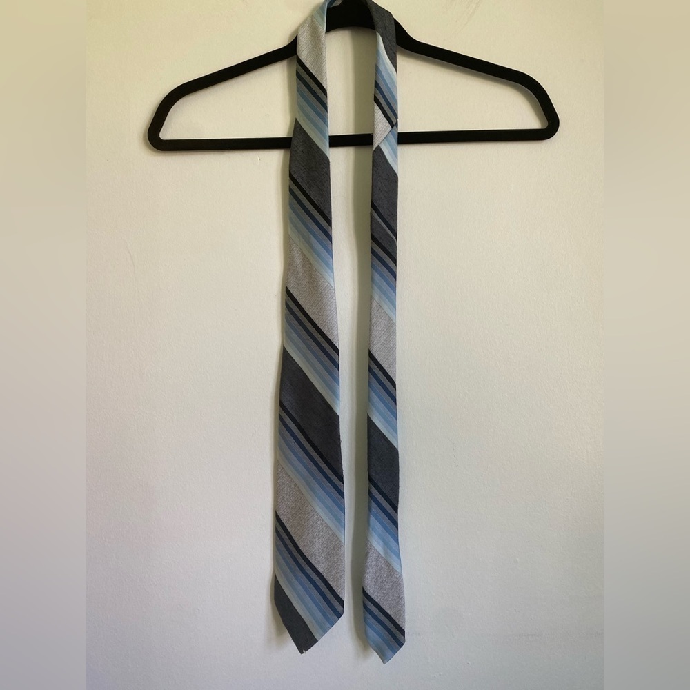 Vintage Christian Dior Monsieur Tie in Diagonal Blue Shades